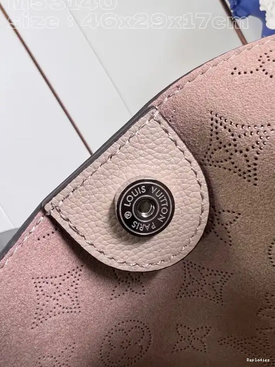 Cheap 17CM VUITTON x LOUIS HINA-46 29.5 x 0612